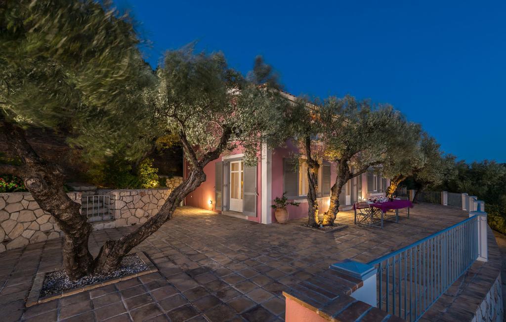 Villa Oliva, In A Serene Location & Private Pool, By Zantewize Akrotiri  外观 照片