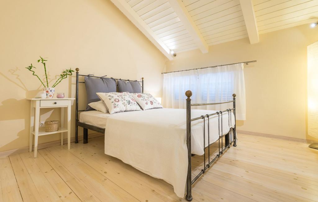Villa Oliva, In A Serene Location & Private Pool, By Zantewize Akrotiri  外观 照片