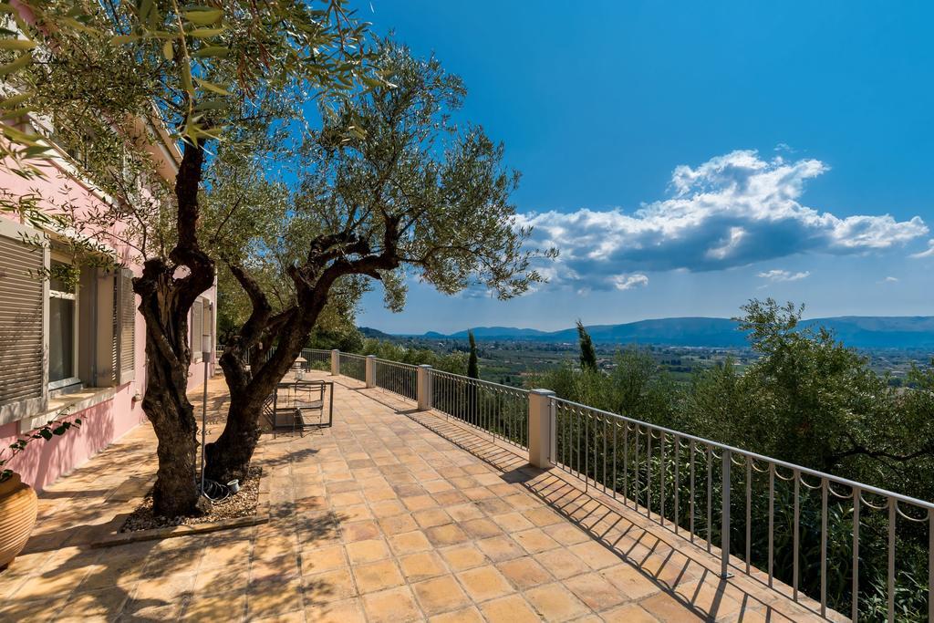 Villa Oliva, In A Serene Location & Private Pool, By Zantewize Akrotiri  外观 照片